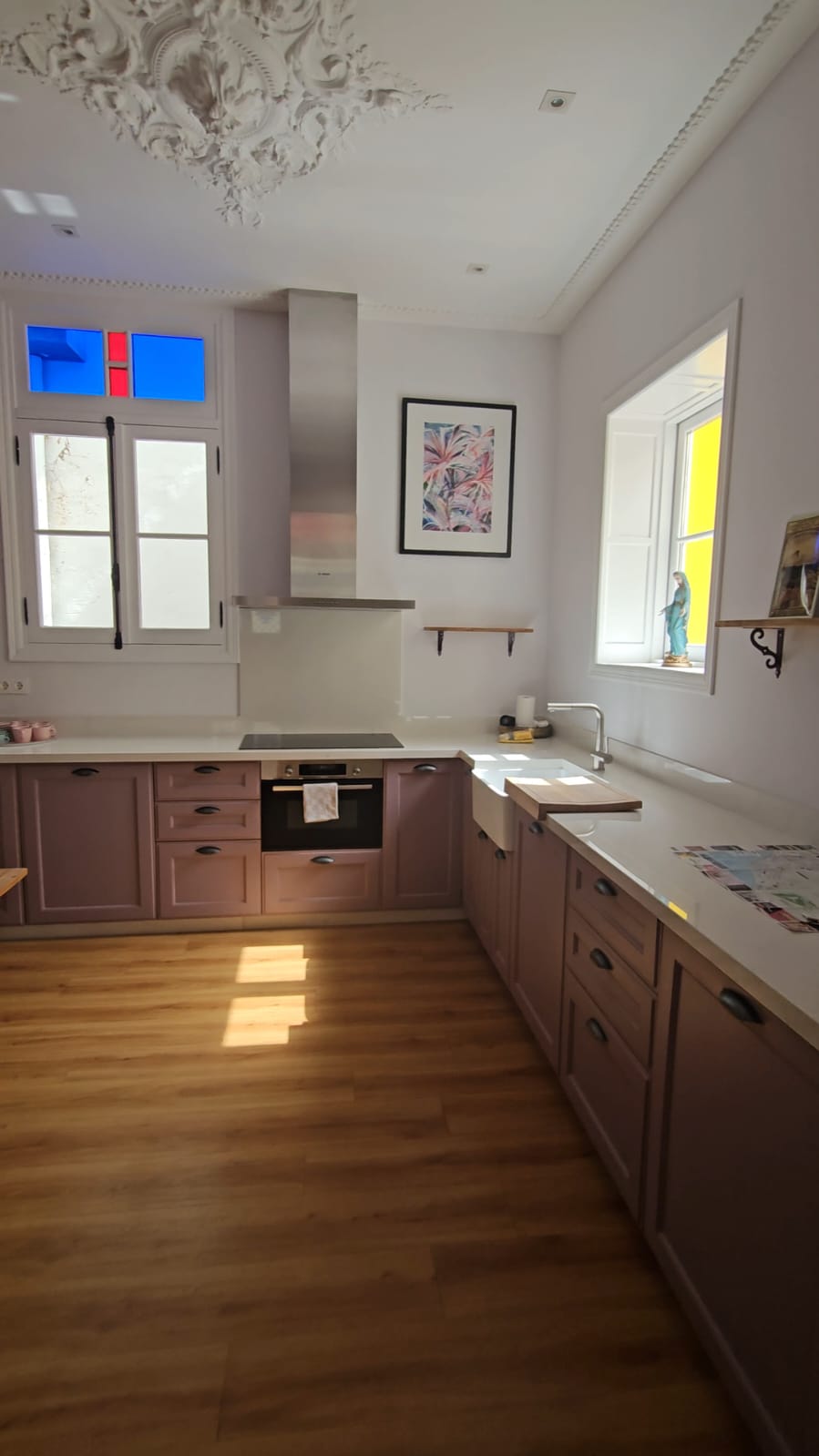 Modern purple kitchen inside Casa Verde apartment in Ayamonte Spain